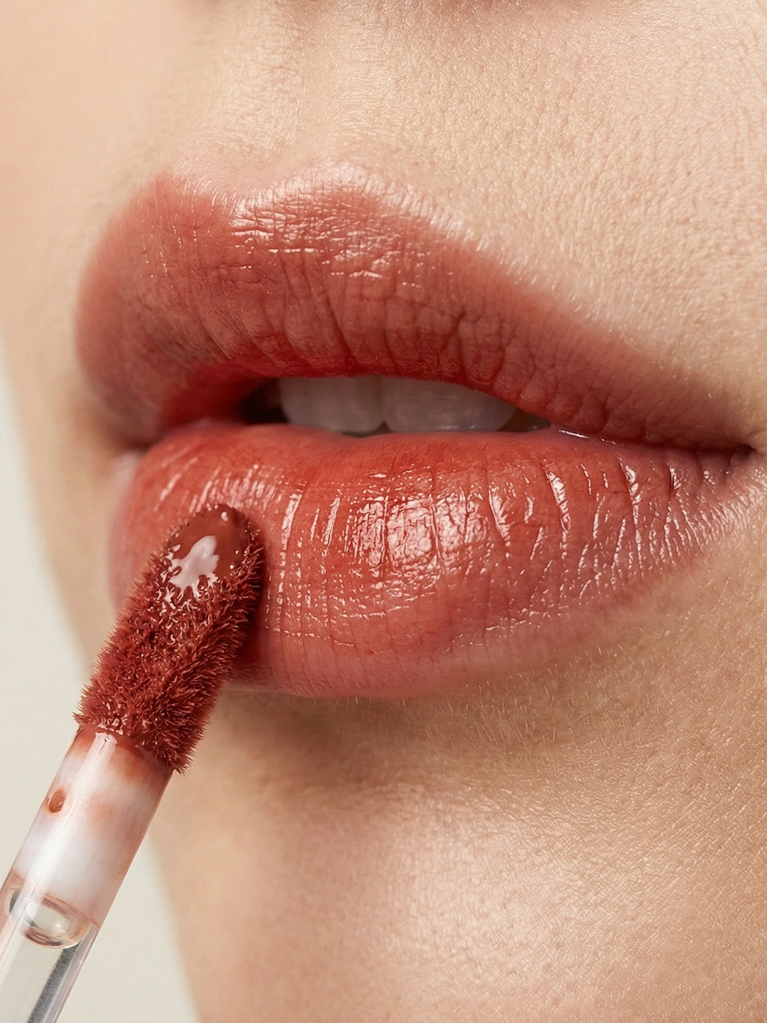 AXIS-Y Vita Glow Lip Oil (Cozy Fig) 6