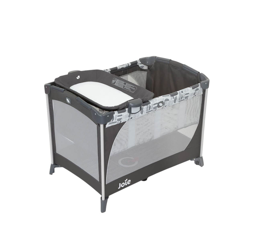 منتج Joie للعناية بالأم والطفل | Joie Commuter Change Travel Cot